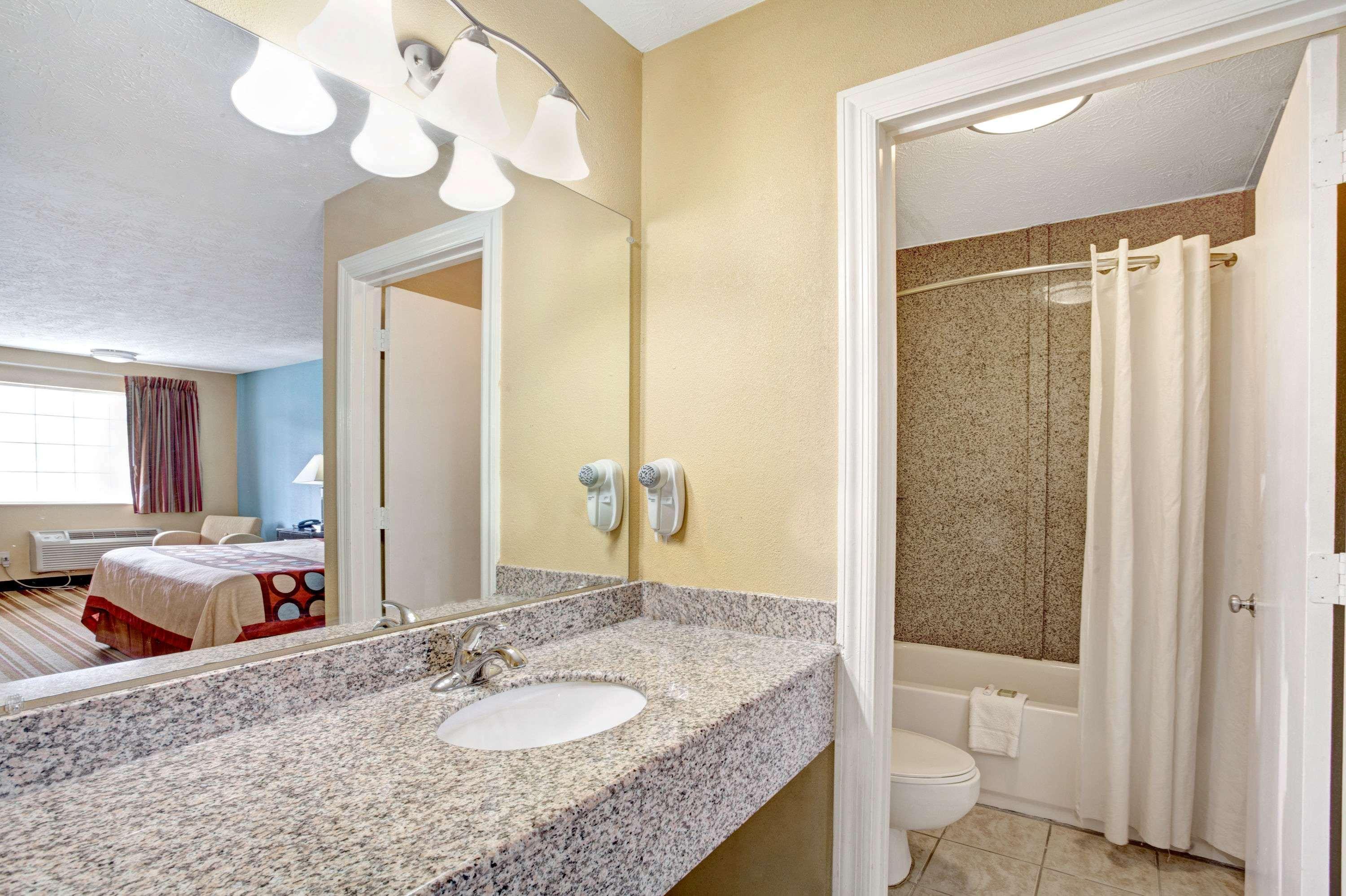 Super 8 By Wyndham Whites Creek/ Nashville Nw Area Zewnętrze zdjęcie